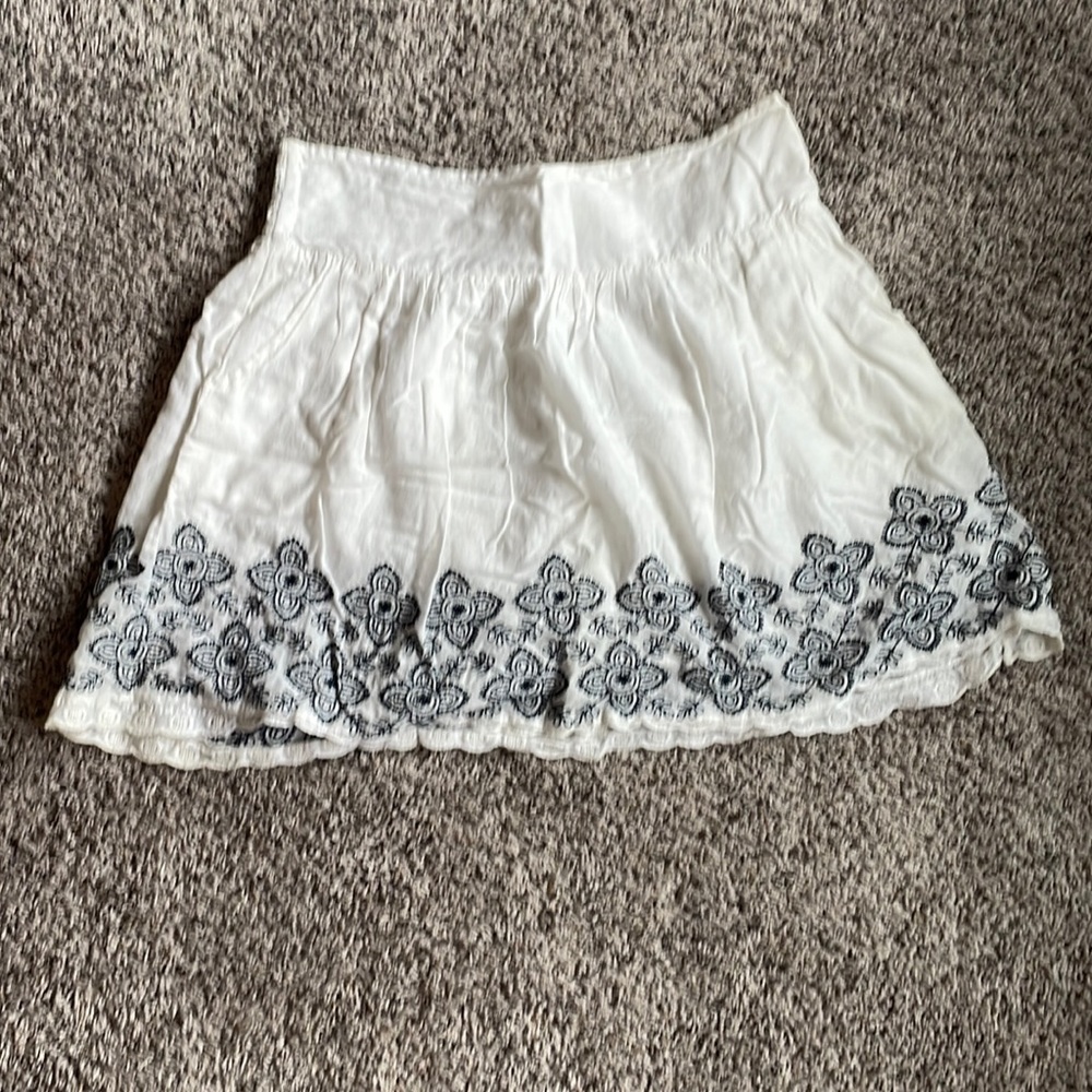 Lucky Brand medium off white skirt
